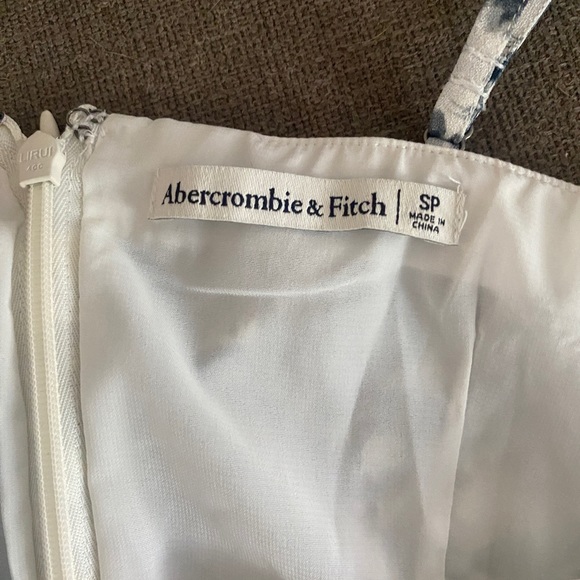 Mini Dress with matching hair tie - Picture 4 of 6